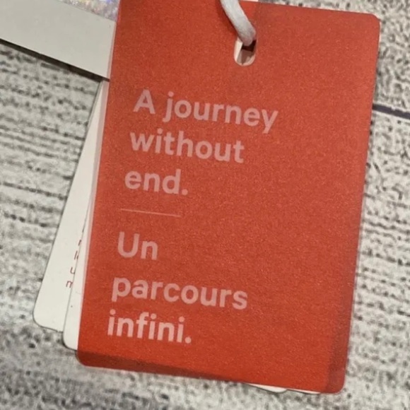 Nwt Lululemon Team 🇨🇦 22 Future Legacy Crossbody Bag RED & BLACK - Picture 6 of 9